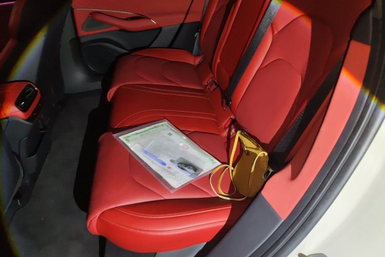 Used Xiaomi Auto SU7 2024 Rear-Drive Long-Range Intelligent Driving Version Left Rear Seat
