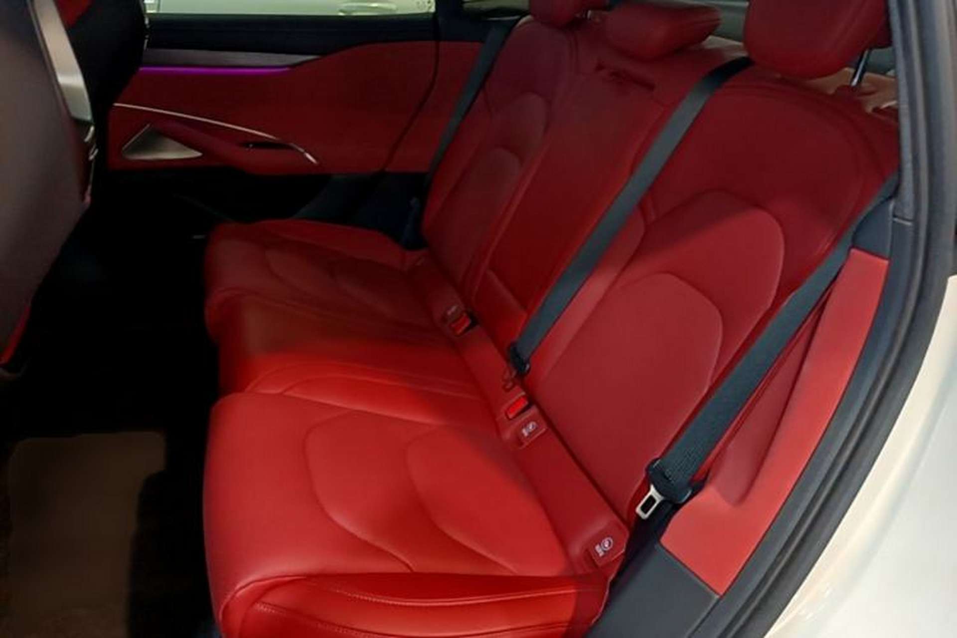 Used Xiaomi Auto SU7 2024 Rear-Drive Long-Range Intelligent Driving Version Left Rear Seat