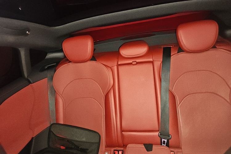 Used Xiaomi Auto SU7 2024 Rear-Drive Long-Range Intelligent Driving Version Left Rear Seat