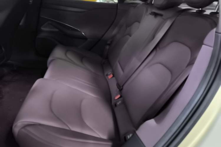Used Xiaomi Auto SU7 2024 Rear-Drive Long-Range Intelligent Driving Version Left Rear Seat