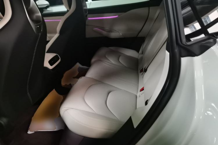 Used Xiaomi Auto SU7 2024 Rear-Drive Ultra-Long Range Advanced Pro-Level Intelligent Driving Version Left Rear Seat