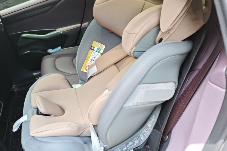 Used Xiaomi Auto SU7 2024 Four-Wheel Drive Ultra-Long Range Advanced Intelligent Driving Max Edition Left Rear Seat