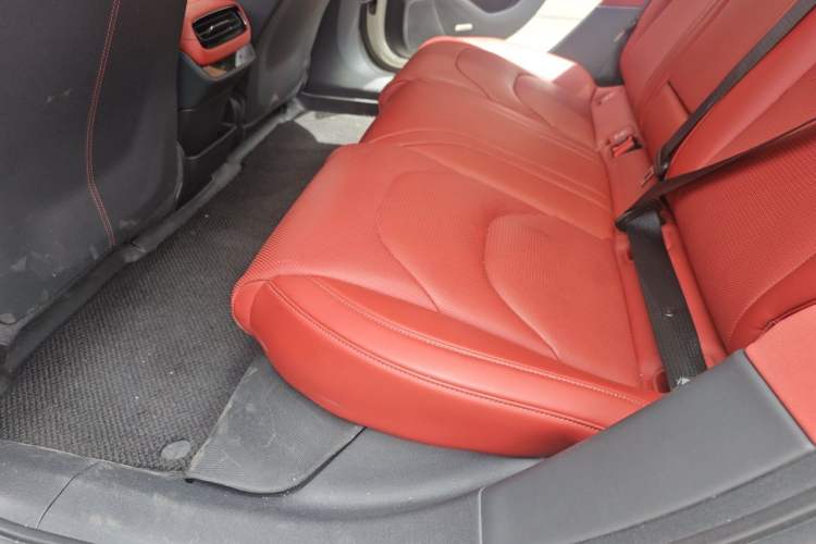Used Xiaomi Auto SU7 2024 Rear-Drive Long-Range Intelligent Driving Version Left Rear Seat
