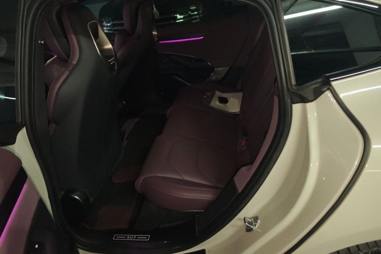 Used Xiaomi Auto SU7 2024 Rear-Drive Ultra-Long Range Advanced Pro-Level Intelligent Driving Version Left Rear Seat