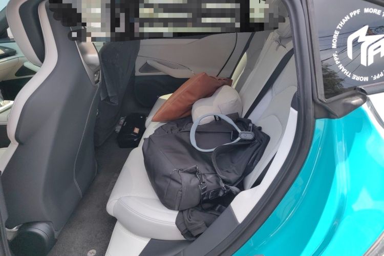 Used Xiaomi Auto SU7 2024 Rear-Drive Long-Range Intelligent Driving Version Left Rear Seat