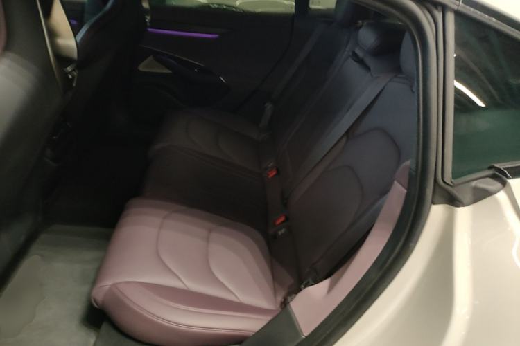Used Xiaomi Auto SU7 2024 Rear-Drive Long-Range Intelligent Driving Version Left Rear Seat
