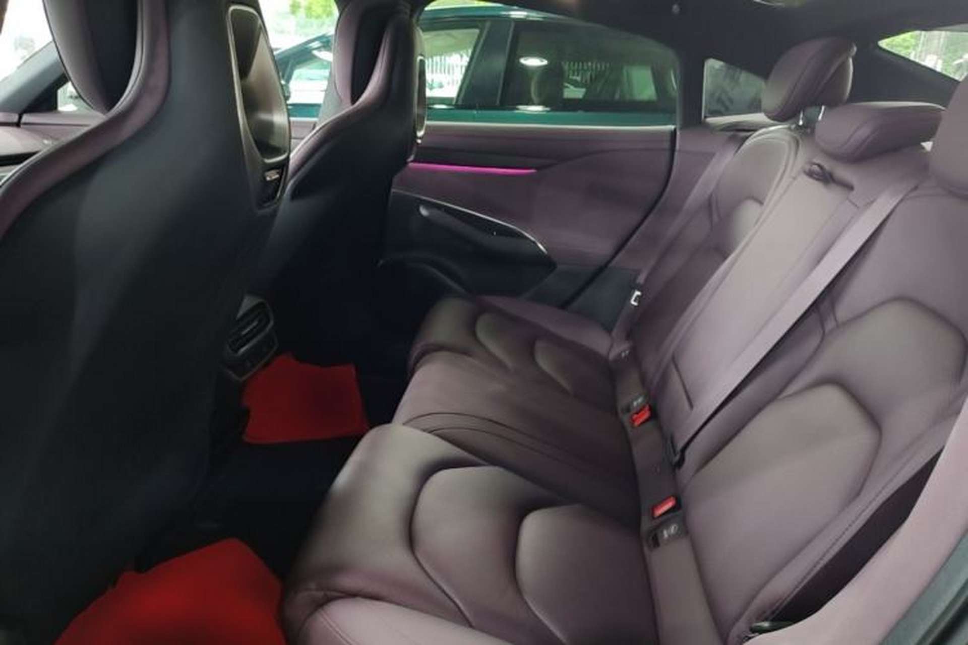 Used Xiaomi Auto SU7 2024 Rear-Drive Long-Range Intelligent Driving Version Left Rear Seat