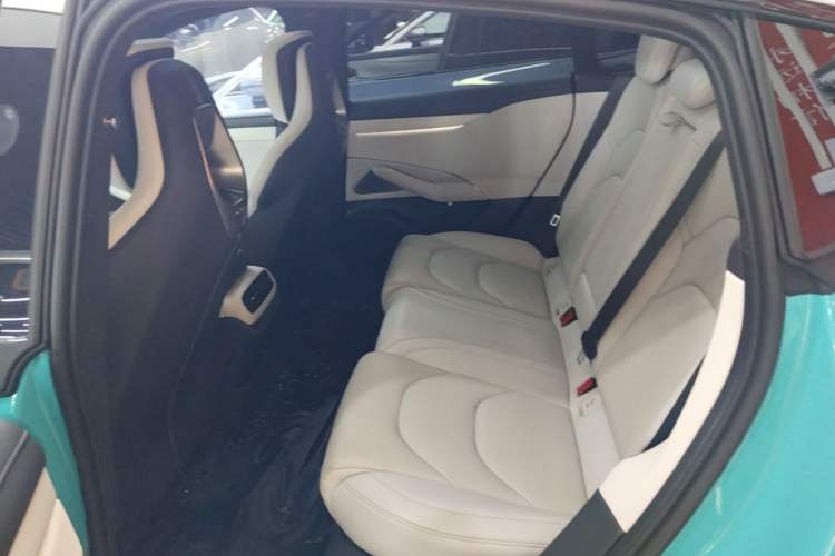 Used Xiaomi Auto SU7 2024 Four-Wheel Drive Ultra-Long Range Advanced Intelligent Driving Max Edition Left Rear Seat