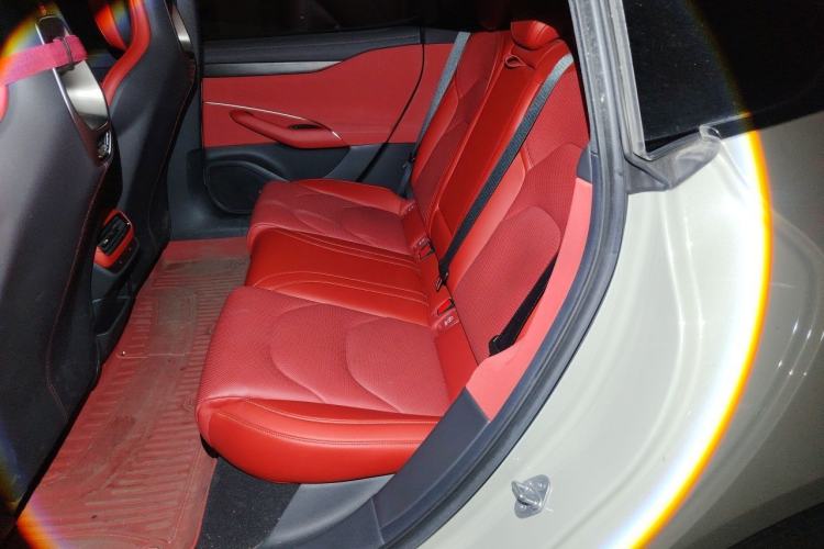 Used Xiaomi Auto SU7 2024 Rear-Drive Long-Range Intelligent Driving Version Left Rear Seat