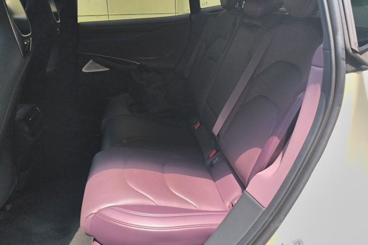 Used Xiaomi Auto SU7 2024 Four-Wheel Drive Ultra-Long Range Advanced Intelligent Driving Max Edition Left Rear Seat
