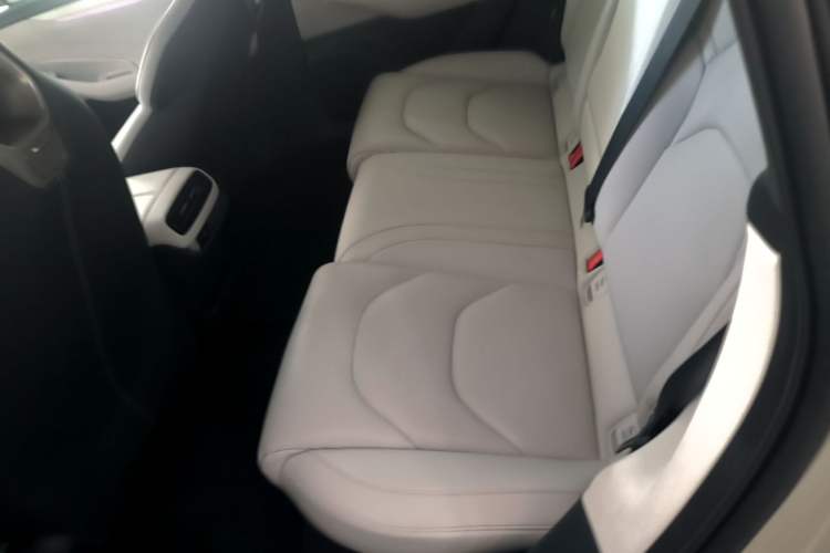 Used Xiaomi Auto SU7 2024 Rear-Drive Long-Range Intelligent Driving Version Left Rear Seat