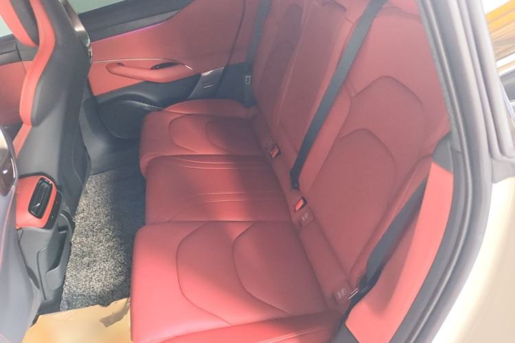 Used Xiaomi Auto SU7 2024 Rear-Drive Long-Range Intelligent Driving Version Left Rear Seat