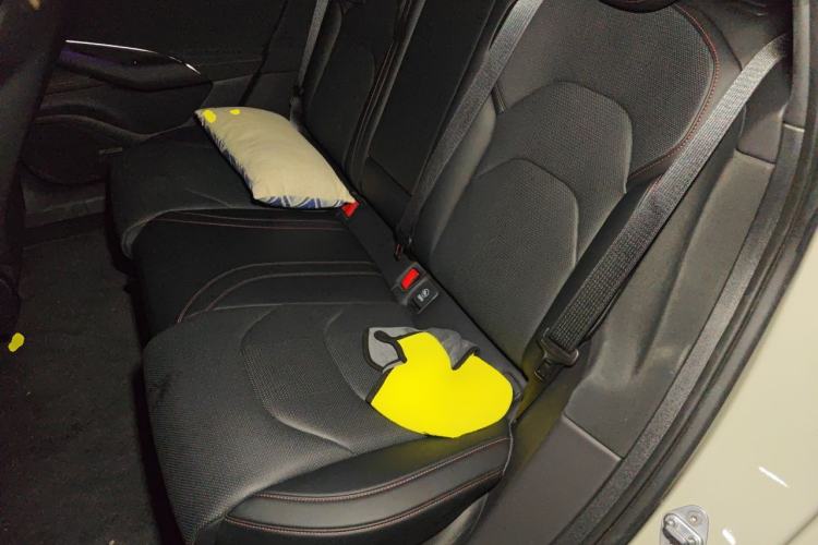 Used Xiaomi Auto SU7 2024 Four-Wheel Drive Ultra-Long Range Advanced Intelligent Driving Max Edition Left Rear Seat