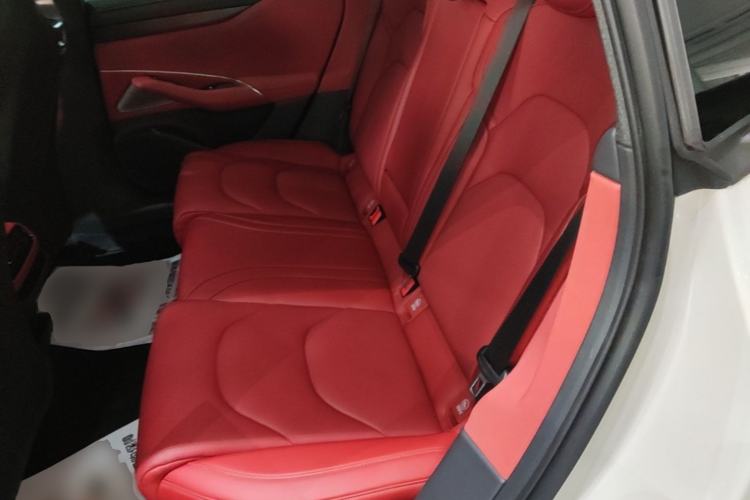 Used Xiaomi Auto SU7 2024 Rear-Drive Long-Range Intelligent Driving Version Left Rear Seat