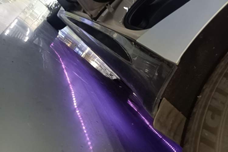 Used Xiaomi Auto SU7 2024 Rear-Drive Ultra-Long Range Advanced Pro-Level Intelligent Driving Version Left Side Sill