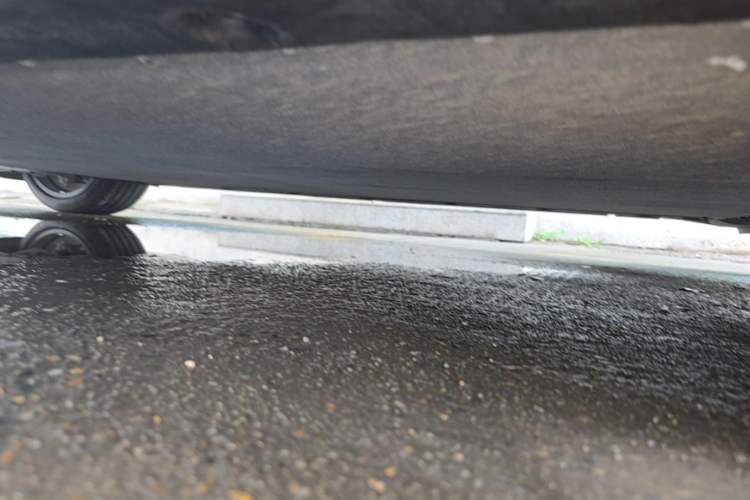 Used Xiaomi Auto SU7 2024 Rear-Drive Long-Range Intelligent Driving Version Left Side Sill
