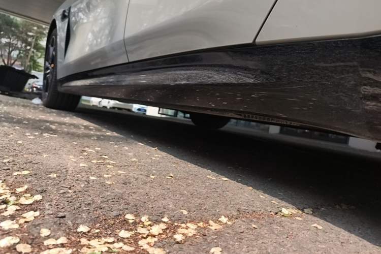 Used Xiaomi Auto SU7 2024 Rear-Drive Ultra-Long Range Advanced Pro-Level Intelligent Driving Version Left Side Sill