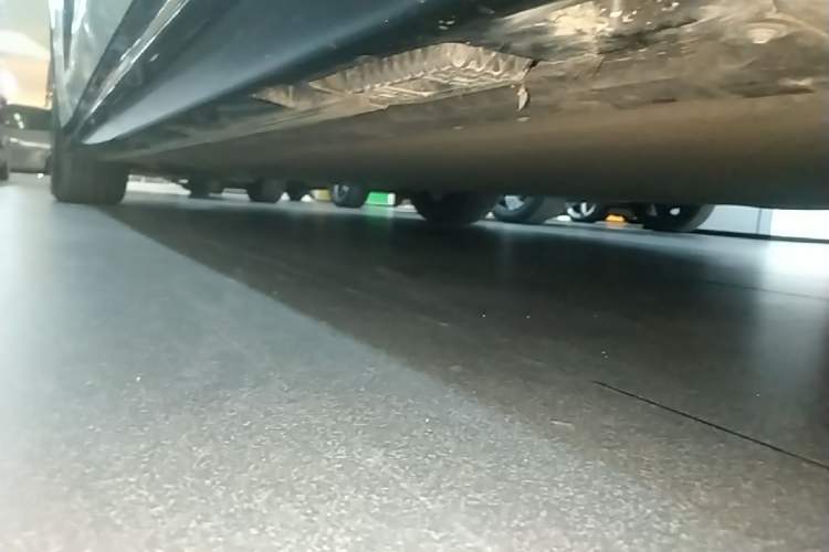 Used Xiaomi Auto SU7 2024 Rear-Drive Ultra-Long Range Advanced Pro-Level Intelligent Driving Version Left Side Sill