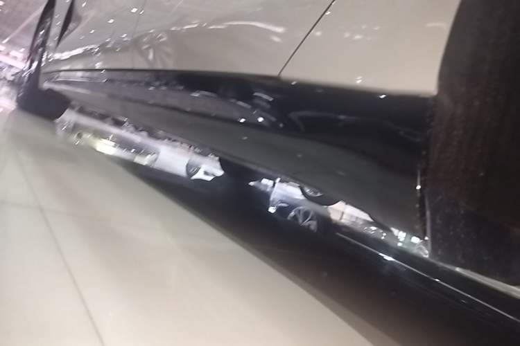 Used Xiaomi Auto SU7 2024 Rear-Drive Long-Range Intelligent Driving Version Left Side Sill