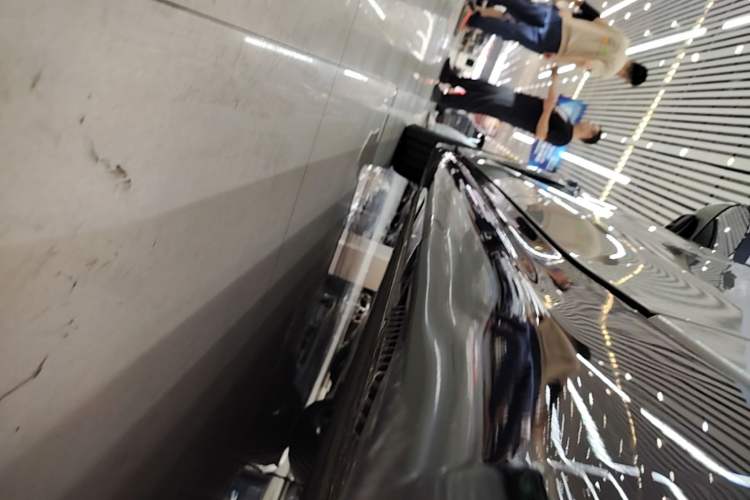 Used Xiaomi Auto SU7 2024 Rear-Drive Long-Range Intelligent Driving Version Left Side Sill