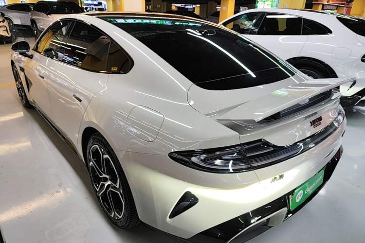 Used Xiaomi Auto SU7 2024 Four-Wheel Drive Ultra-Long Range Advanced Intelligent Driving Max Edition Rear Left 45 Deg
