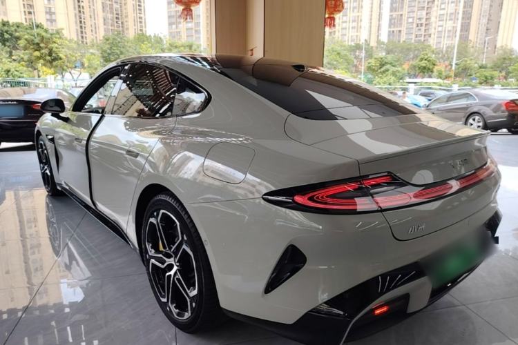 Used Xiaomi Auto SU7 2024 Four-Wheel Drive Ultra-Long Range Advanced Intelligent Driving Max Edition Rear Left 45 Deg