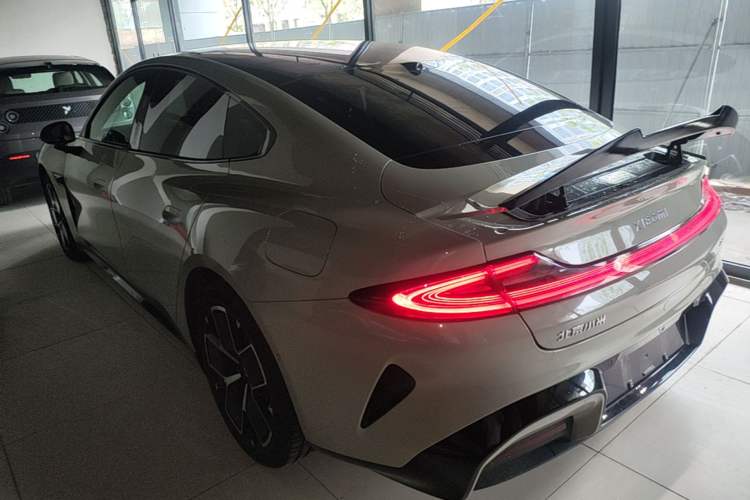 Used Xiaomi Auto SU7 2024 Rear-Drive Ultra-Long Range Advanced Pro-Level Intelligent Driving Version Rear Left 45 Deg