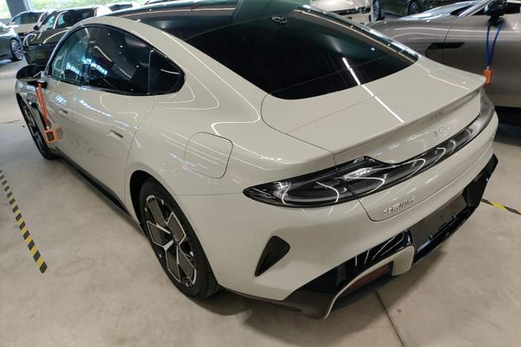 Used Xiaomi Auto SU7 2024 Rear-Drive Long-Range Intelligent Driving Version Rear Left 45 Deg