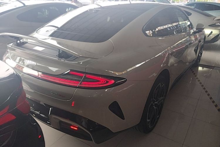 Used Xiaomi Auto SU7 2024 Four-Wheel Drive Ultra-Long Range Advanced Intelligent Driving Max Edition Rear Right 45 Deg