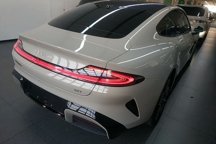 Used Xiaomi Auto SU7 2024 Rear-Drive Ultra-Long Range Advanced Pro-Level Intelligent Driving Version Rear Right 45 Deg