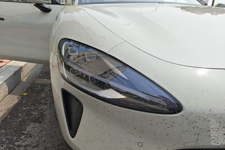 Used Xiaomi Auto SU7 2024 Rear-Drive Long-Range Intelligent Driving Version Right Front Headlight