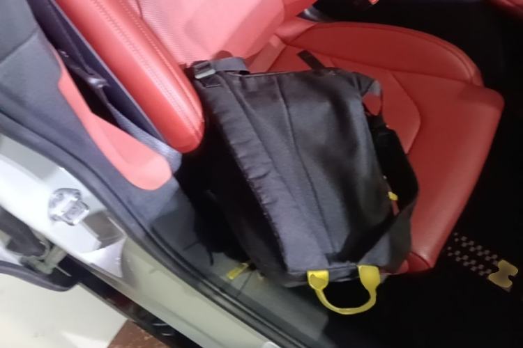 Used Xiaomi Auto SU7 2024 Four-Wheel Drive Ultra-Long Range Advanced Intelligent Driving Max Edition Right Front Seat