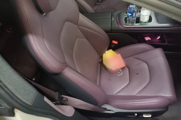Used Xiaomi Auto SU7 2024 Rear-Drive Ultra-Long Range Advanced Pro-Level Intelligent Driving Version Right Front Seat