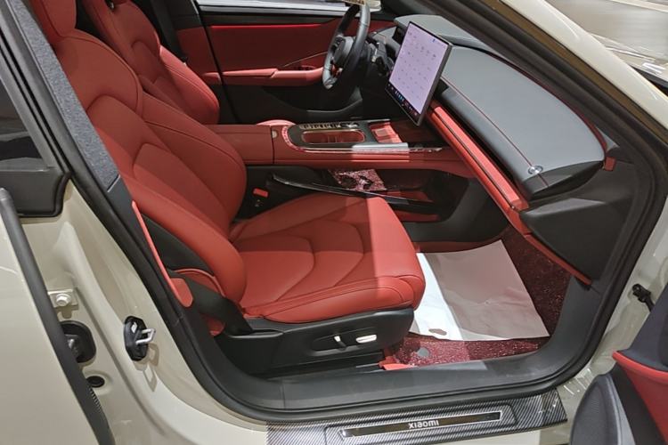 Used Xiaomi Auto SU7 2024 Rear-Drive Ultra-Long Range Advanced Pro-Level Intelligent Driving Version Right Front Seat