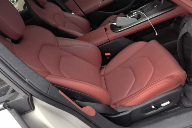 Used Xiaomi Auto SU7 2024 Rear-Drive Standard Founder Edition Right Front Seat