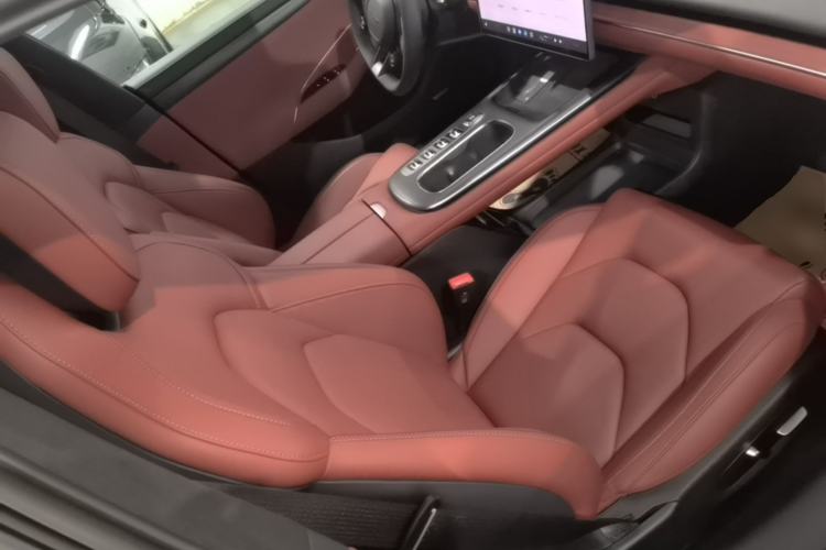 Used Xiaomi Auto SU7 2024 Four-Wheel Drive Ultra-Long Range Advanced Intelligent Driving Max Edition Right Front Seat