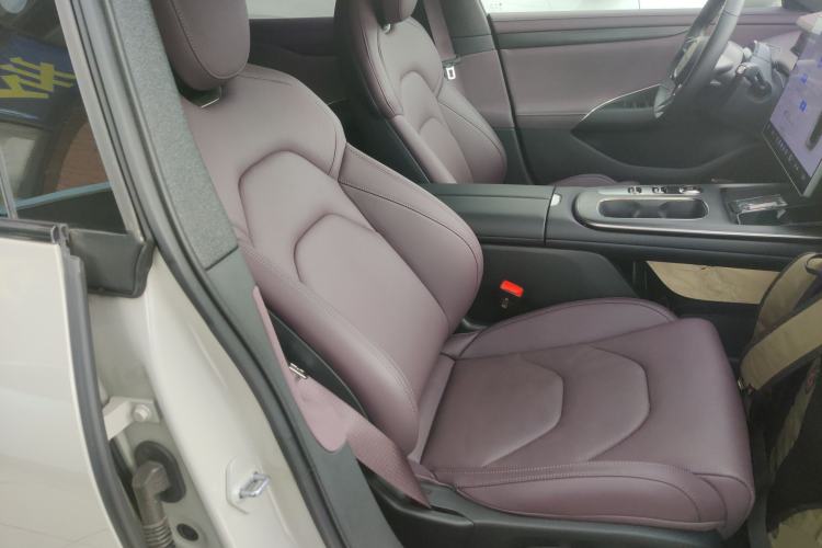 Used Xiaomi Auto SU7 2024 Rear-Drive Ultra-Long Range Advanced Pro-Level Intelligent Driving Version Right Front Seat