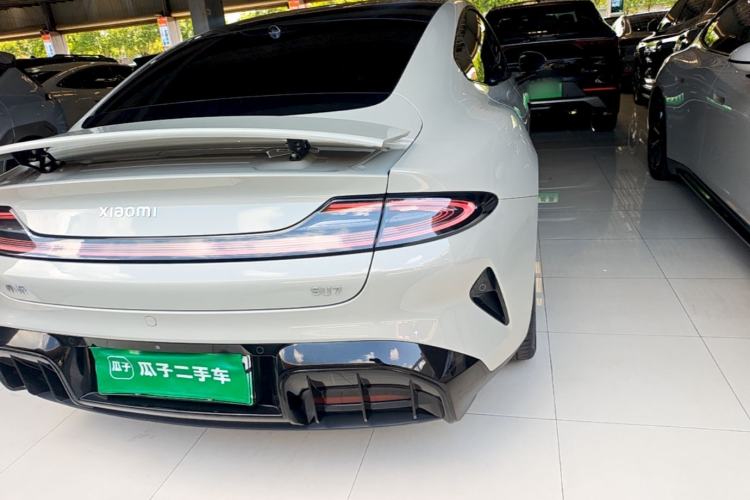 Used Xiaomi Auto SU7 2024 Rear-Drive Long-Range Intelligent Driving Version Right Rear Taillight