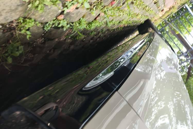 Used Xiaomi Auto SU7 2024 Rear-Drive Long-Range Intelligent Driving Version Right Side Sill