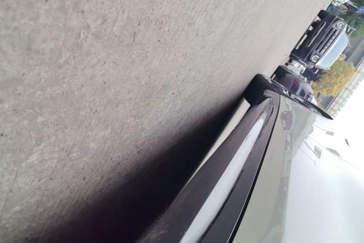 Used Xiaomi Auto SU7 2024 Rear-Drive Ultra-Long Range Advanced Pro-Level Intelligent Driving Version Right Side Sill