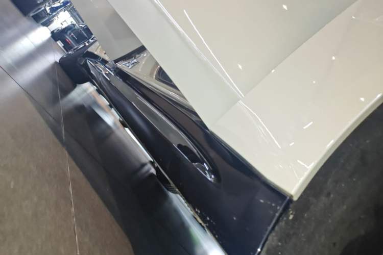 Used Xiaomi Auto SU7 2024 Four-Wheel-Drive Max Founder's Edition Right Side Sill