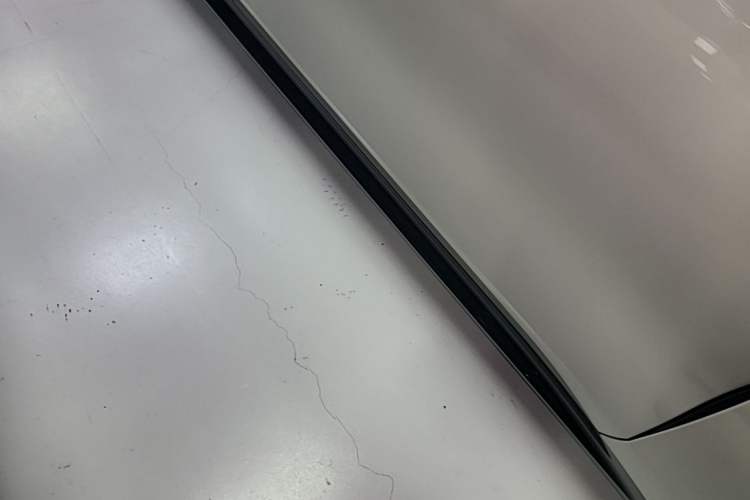 Used Xiaomi Auto SU7 2024 Rear-Drive Long-Range Intelligent Driving Version Right Side Sill