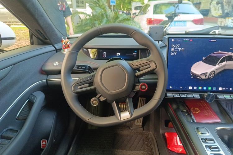 Used Xiaomi Auto SU7 2024 Four-Wheel Drive Ultra-Long Range Advanced Intelligent Driving Max Edition Steering Wheel