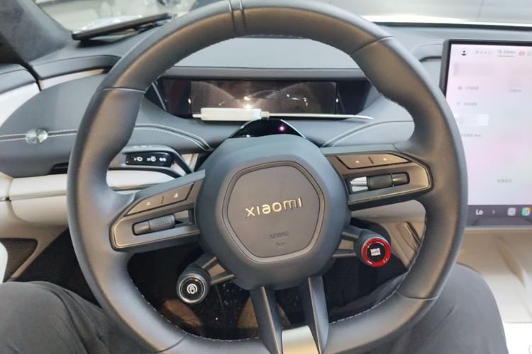 Used Xiaomi Auto SU7 2024 Four-Wheel Drive Ultra-Long Range Advanced Intelligent Driving Max Edition Steering Wheel