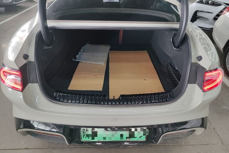 Used Xiaomi Auto SU7 2024 Rear-Drive Long-Range Intelligent Driving Version Trunk