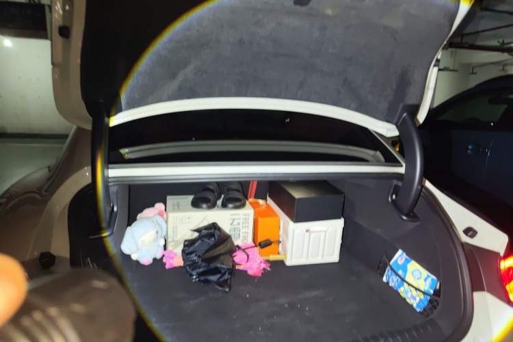 Used Xiaomi Auto SU7 2024 Rear-Drive Long-Range Intelligent Driving Version Trunk