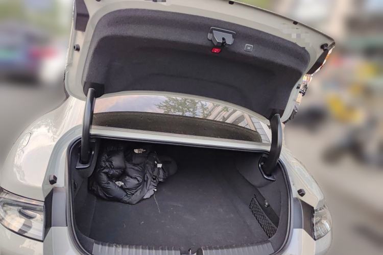 Used Xiaomi Auto SU7 2024 Rear-Drive Long-Range Intelligent Driving Version Trunk