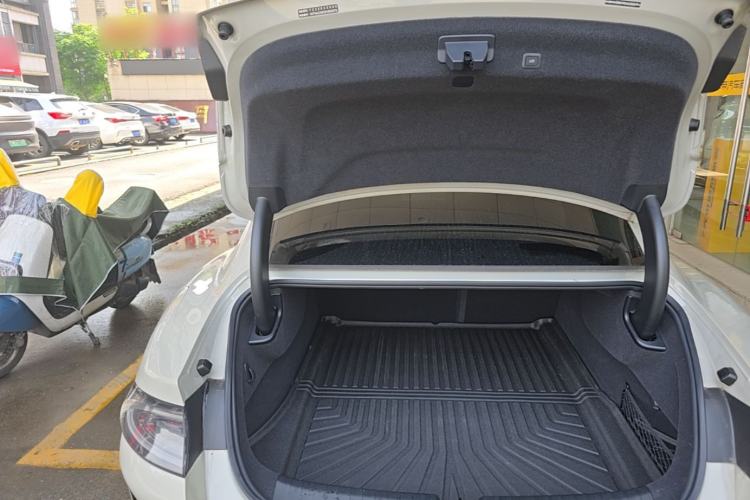 Used Xiaomi Auto SU7 2024 Rear-Drive Long-Range Intelligent Driving Version Trunk