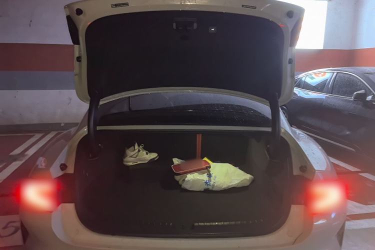 Used Xiaomi Auto SU7 2024 Rear-Drive Ultra-Long Range Advanced Pro-Level Intelligent Driving Version Trunk