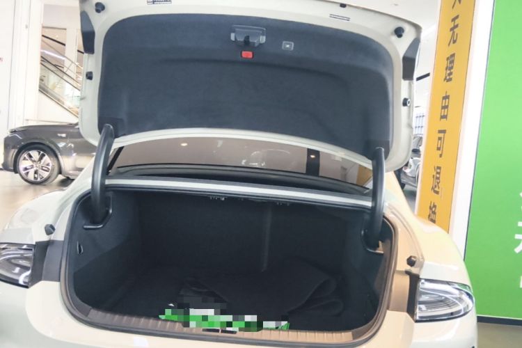Used Xiaomi Auto SU7 2024 Four-Wheel Drive Ultra-Long Range Advanced Intelligent Driving Max Edition Trunk